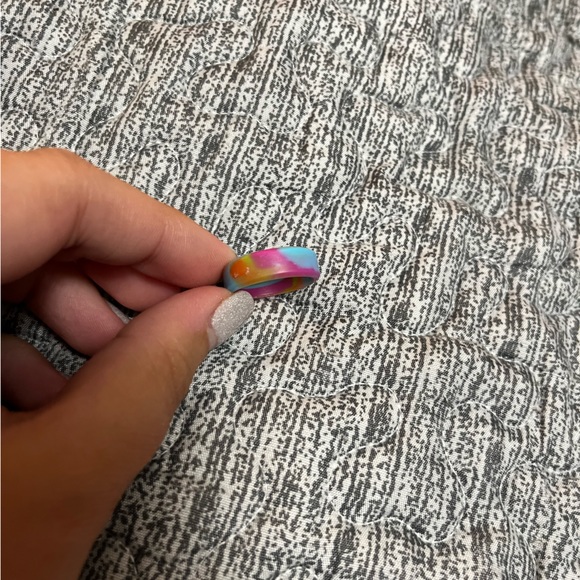 Women’s Qalo - Picture 3 of 5